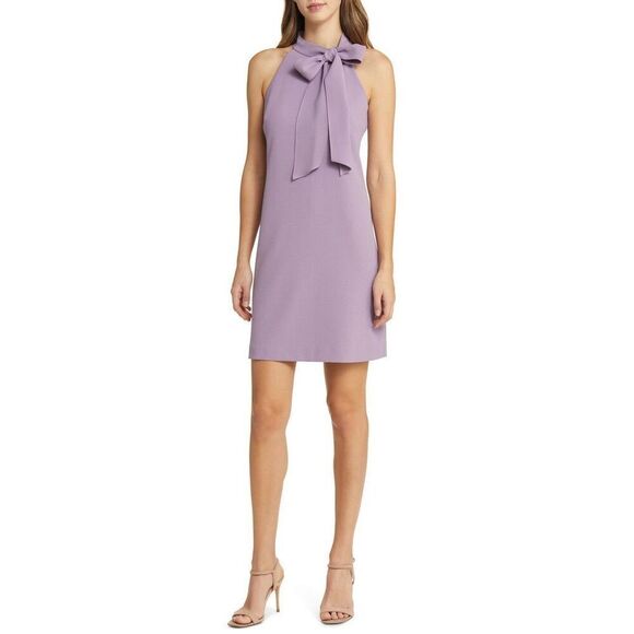 $139 Vince Camuto Women's Signature Stretch Crepe Bow-Neck Open-Back Shift Dress - Picture 1 of 5